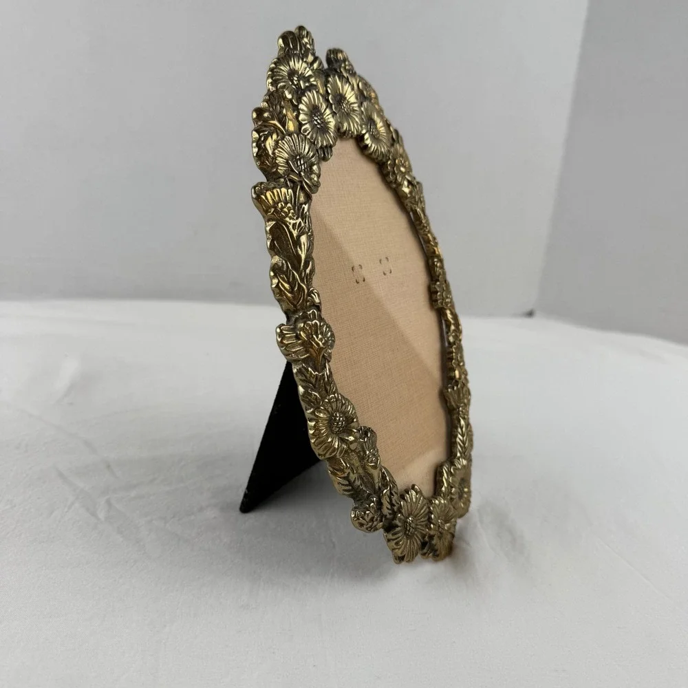 Vintage Brass Sunflower Oval Picture Frame Ornate Floral Gold Tone 5x7 Tabletop